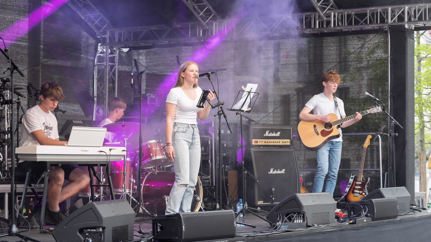 Vier 15 Jährige Musiker:innen rockten den Marktplatz